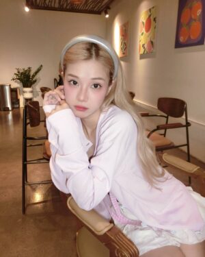Hoàng Yến Chibi Instagram - Đã đăng ảnh là phải xinh
không xinh đẹp thì cũng xingtu 😜
#hoangyenchibi #hycb