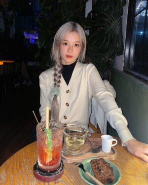 Hoàng Yến Chibi Instagram - Vị trà hơi nhạt, cần order thêm chút ngọt ngào từ you 🥰
#HoangYenChibi #HYCB #NewPost