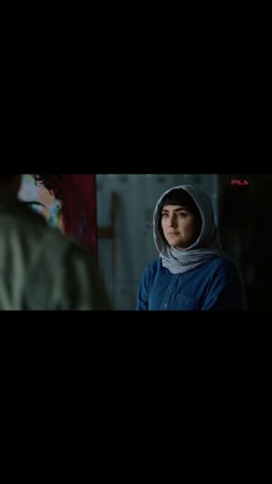 Hoda Zeinolabedin Instagram - چهره‌ی هنرمند در جوانی

همین حالا قسمت هشتم سریال پرطرفدار «در انتهای شب» را در فیلم‌نت تماشا کنید.

قسمت نهم و پایانی «در انتهای شب» جمعه‌‌‌‌ آینده ۱۲ ظهر در فیلم‌نت منتشر می‌شود.

کارگردان: آیدا پناهنده
تهیه‌کننده: محمد یمینی
نویسنده: آیدا پناهنده، ارسلان امیری
         
پیج رسمی سریال «در انتهای شب»
@darentehayeshab.series

@filmnet.ir_
@softlanclub