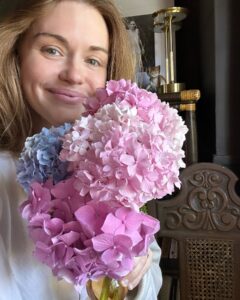Actress Holland Roden HD Photos and Wallpapers August 2024