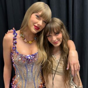 Holly Humberstone Instagram - I had the wildest time last night playing The Eras Tour @taylorswift thank you for inviting me into your magical world, you are everything. I am still floating on a cloud ☆彡☁️☁️☁️✨ thank you to my band and team for just being the fucking best. Will remember last night 4 eva thank you thank youuuuu !!!!!!!!!!!!!!!
