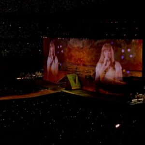 Holly Humberstone Instagram - I had the wildest time last night playing The Eras Tour @taylorswift thank you for inviting me into your magical world, you are everything. I am still floating on a cloud ☆彡☁️☁️☁️✨ thank you to my band and team for just being the fucking best. Will remember last night 4 eva thank you thank youuuuu !!!!!!!!!!!!!!!