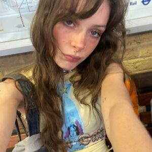 Holly Humberstone Instagram - 4 years of FAATW ep !!!!!! Feels like yesterday !!!!! Eternally grateful for everything it has brought me♥️ thank u for all the love you have shown it over the years, I can’t wait for what comes next xxx