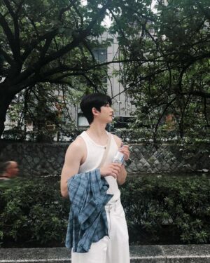 Hong Eun-ki Instagram - #여름 #여행중