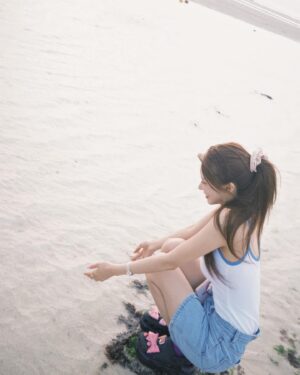 Hong Ji-yoon Instagram - 제주도 not over 🙂‍↔️