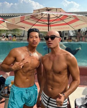 Hong Seok-cheon Instagram - 아구구  여름이니 수영장 피드 쭈욱 갈게여  ㅋㅋㅋㅋㅋㅋㅋㅋㅋ  @mondrianseoulitaewon