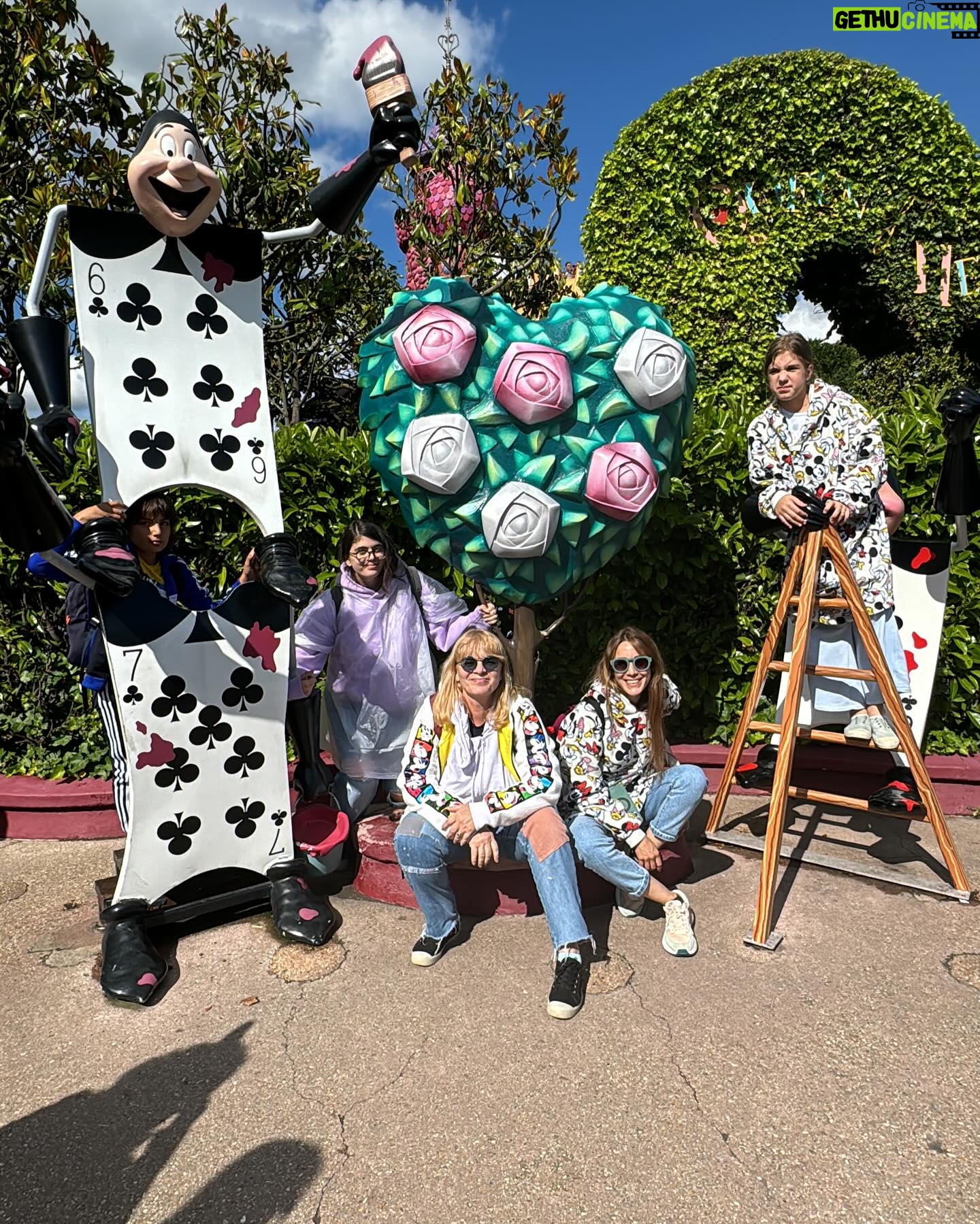 Horia Brenciu - 5.2K Likes - Cu ai mey, la Disney! š„³ Meritau! In ultimele luni, numai de Shrek s-a auzit prin casĒ! In plus, au fost Či din calea-afarÄ de cuminČi! š