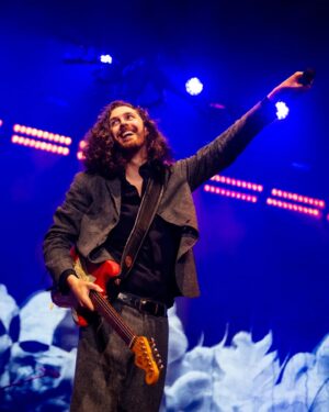 Hozier Instagram - Bangor, thank you 🖤

📸 @ruthlessimagery