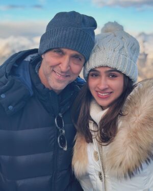 Hrithik Roshan Instagram - Knowing the real YOU and watching you on the big screen totally immersed in character has been a revelation and nothing less than a joyous experience for me pash. 
Believe me, your potential is sky high and you will manifest it all very soon just like you manifested your first ISHQ VISHQ. 
There is something extremely special about your presence. Once you realize it, you will know how to use it, protect it, nurture it. 
Keep going Pash! Be unstoppable ! I’m so proud of you. 
Love you ❤️
Duggu bhaiya

@pashminaroshan