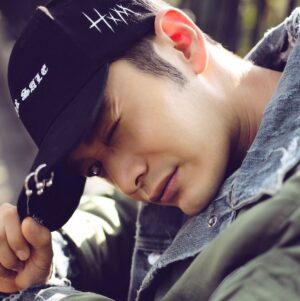 Huang Xiaoming Instagram - wink😜