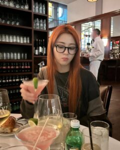 Actress Huh Yun-jin HD Instagram Photos and Wallpapers August 2024
