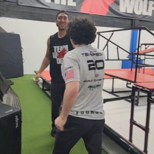 Hunter Payton Instagram - Tag as a kid super fun. Tag as an adult super cool
#proathlete #worldchasetag #chasetag #tagyourit #dontgetcaught
Chaser: @hotshot_ninja
#thewolfdenchasetag