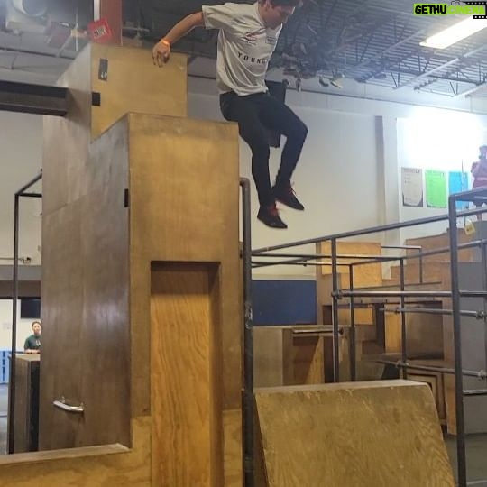 Hunter Payton - 130 Likes - Here's my semi-finals run from USPK Nationals. Got 3 weeks to work on my climb ups.
Congrats to all the athletes and shout out to @sun.toez for hosting me & taking 3rd!
Next up SPL2 @sportparkour in Vancouver. See you all there!
#SPL2 #sportparkour #speedcomp #USPK #TeamTmpst