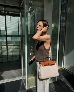 Hwang Bo-ra Instagram - 사랑하는 우주아빠 그림전
4년만에 열린 우국원오빠의ㅡ전시는 오덕이를 엄마한테 맡기고 
갈정도로 설레고 두근거렸다
전시장은 어마어마할 정도로 축제분위기였고
오빠의 그림은 더할나위 없이 압도적이었다
#우국원개인전#나의우주