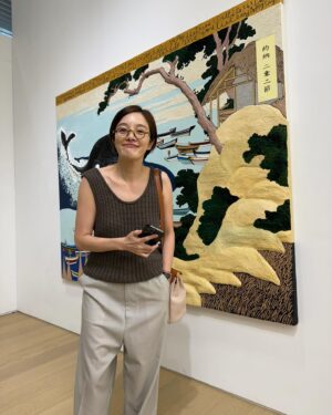 Hwang Bo-ra Instagram - 사랑하는 우주아빠 그림전
4년만에 열린 우국원오빠의ㅡ전시는 오덕이를 엄마한테 맡기고 
갈정도로 설레고 두근거렸다
전시장은 어마어마할 정도로 축제분위기였고
오빠의 그림은 더할나위 없이 압도적이었다
#우국원개인전#나의우주