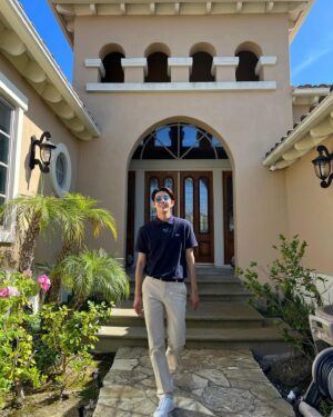 Hwang Kwang-hee Instagram - 좋아하는 선인장이랑 식물들 많아서 신났다 🌵🤠🦎🌴