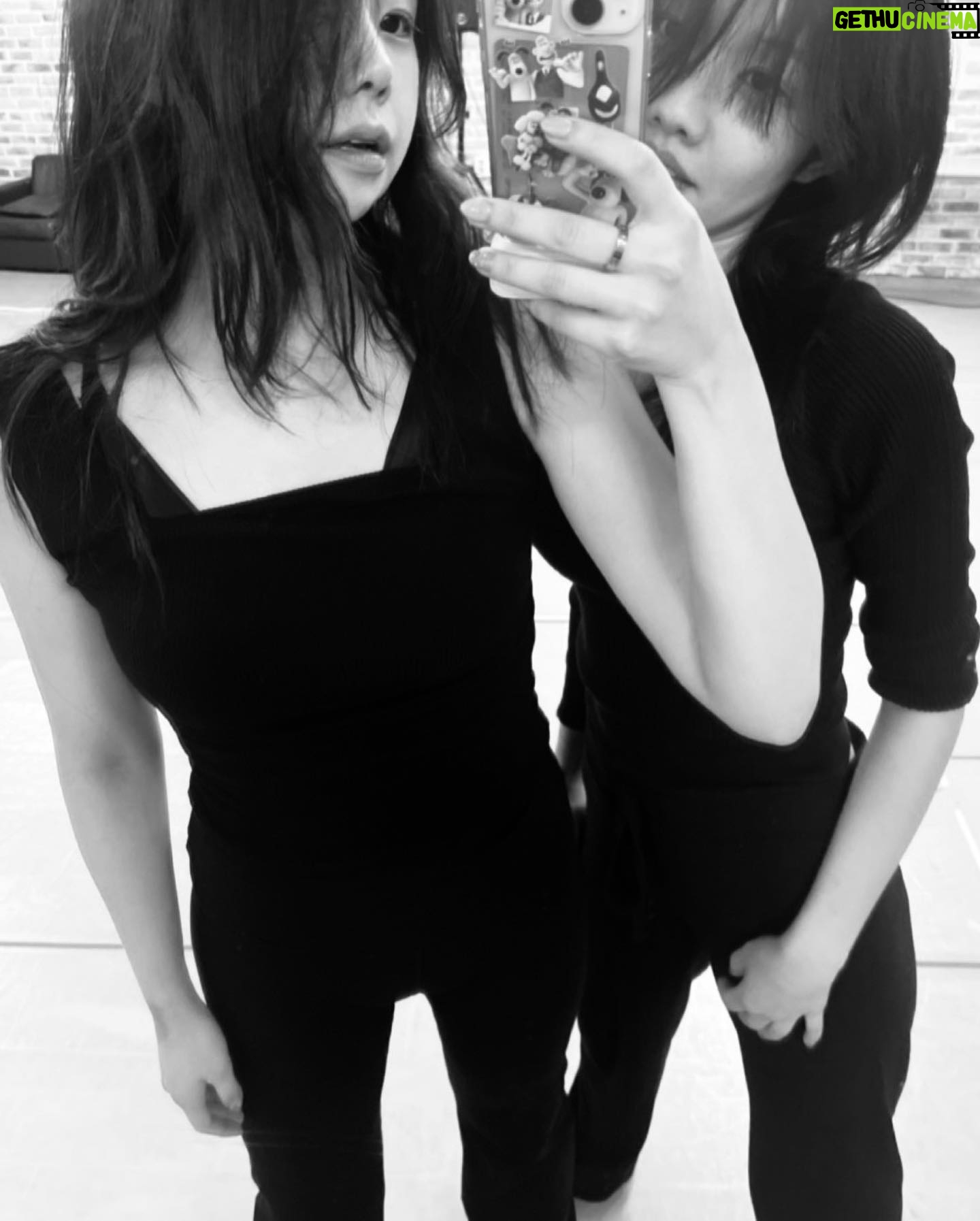 Hwang Se-in - 15.5K Likes - 갑자기 둘이 무용만들기
