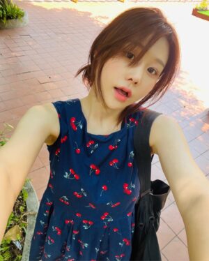 Hwang Se-in Instagram - Charging complete!