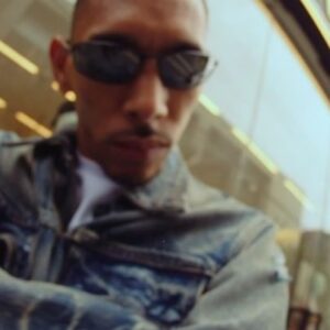 IO Instagram - 左利きのBenz Out Now.
From four

Produce. Chaki Zulu
Video. @slimtheroll