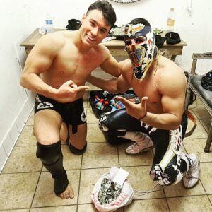 Iban Dido Gutierrez Instagram - Hasta lo mas alto del cielo!! 🤲
Con admiracion y respeto! HONOR A QUIEN HONOR MERECE!!
WE STOLE THE GLOBE🔥
Pd. new achievement unlocked check the last pic😂
 @speedballbailey you are from another planet amigo🔥Thanks for everything!! Maybe 3rd time!!? 🥋🌵
Mask maker: @reyes_mask gracias por ayudarme con este sueño hermano!!!
#HAYANDIDO #BANDIBUSA  #SPEEDBALL #AMAZINGNIGHT
#BOLA2022 #PWG
#TENDIDOCOMOBANDIDO🌵🔫