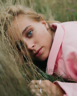 Ida Marie Nielsen Instagram - Photo by: @emiliastaugaard Styling: @vollhaase Makeup: @emmanielsenn 🌊Fifteen flares inside those ocean eyes🌊