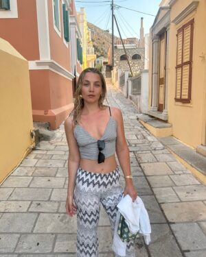 İdil Sivritepe Instagram - Otuz dört diye yazılıyor 🌄