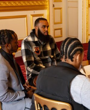 Idris Elba Instagram - Today at Clarence House His Majesty The King and Prince’s Trust alumnus @IdrisElba met with young people to discuss the impact of youth violence and the need to create more positive opportunities for young people.

HM The King and Idris Elba discussed The Elba Hope Foundation and the impact of their recent ‘Don’t Stop Your Future’ anti knife crime campaign which addresses the rising issue of knife crime among young people. Included in discussion were young people from several youth organisations, as well as the Prime Minister, Sir Keir Starmer. 

@ElbaHopeFoundation and The Trust share a joint ambition of supporting and developing opportunities for young people who face employment barriers, both in the UK and around the world.

Elba Hope Foundation and The Trust in the UK are thrilled to have partnered to provide exciting new opportunities for young people in the Manchester area. The courses on offer under the ‘Creative Futures’ banner give young people the chance to develop their self-confidence and practical skills while gaining industry knowledge, inspiring the next generation of young people into jobs in the creative industries.

At the same time, the Elba Hope Foundation has also partnered with @KingsTrustInternational to elevate its work in Sierra Leone by delivering education and employability initiatives, including a focus on closing the digital skills gap to create better futures for young people. Visit the news section on our website for more details. Link in bio. 

#IdrisElba #CreativeFutures #ElbaHopeFoundation #DontStopYourFuture #Manchester #SierraLeone