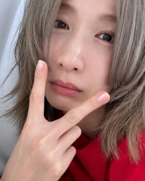 Ikumi Nakajima Instagram - 🙏