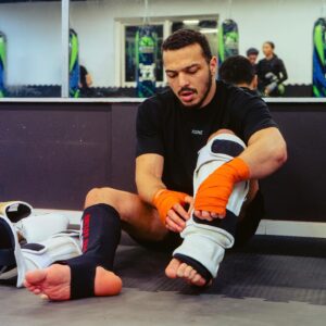 Ilias Bulaid Instagram - @xoneperformance vecht samen met meervoudig kickbokswereldkampioen en ongeslagen MMA-vechter Ilias om samen het meeste uit zijn carrière te halen. Ilias streeft naar het halen van zijn ultieme sportprestaties. Na zijn succesvolle kickbokscarrière, met meerdere wereldtitels, heeft hij de overstap naar MMA gemaakt. Met zijn ongeslagen record in MMA is het een kwestie van tijd voordat we hem in de UFC zien.

Met de XONE-producten, zoals Regenerate, Aminofusion en de verschillende vitamines en mineralen, haalt Ilias het maximale uit zijn prestaties en trainingen. Zo kan hij zich volledig focussen op maar één doel: Winnen! Met het NZVT-label en de hoogste kwaliteit supplementen ondersteunen we topsporters en iedereen die zijn of haar sport serieus neemt!
—
@xoneperformance @officialbulaid #xone #xoneperformance
