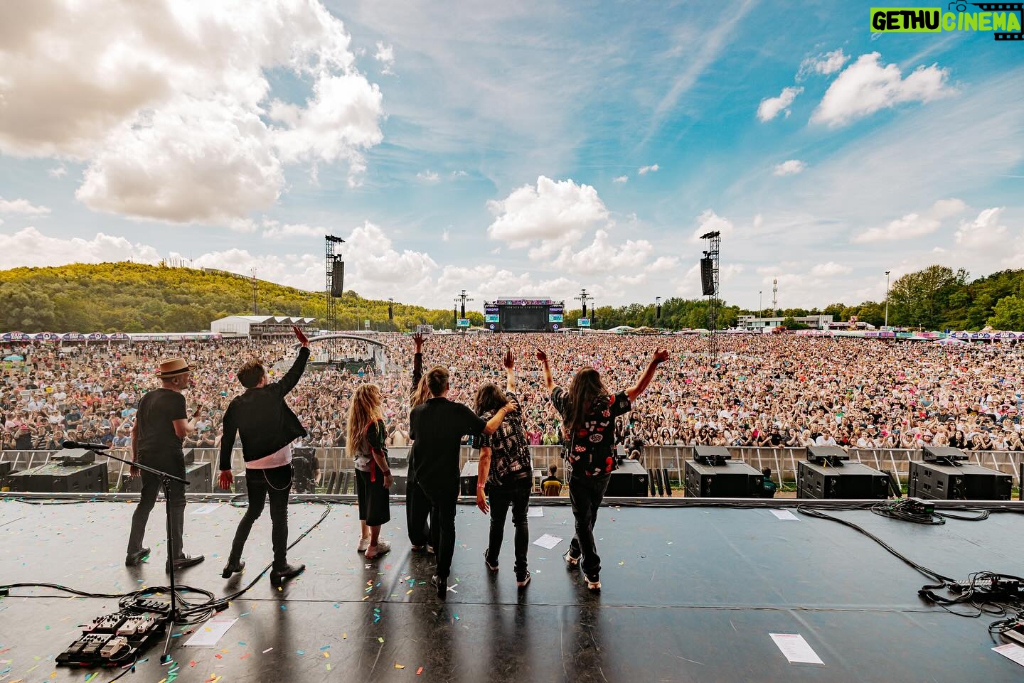 Ilse DeLange - 2.7K Likes - @pinkpopfest! Wat was het moooooooi! Dank voor al die blije gezichten! Ik heb genoten! 💕
📷 @nathanreinds