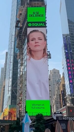 Ilse DeLange Instagram - Look at this!! I’m on a massive billboard in New York, it’s giving me goooooosebumps…thank you @spotify for making me your Equal ambassador!

Thank you @eloisevanoranje for sharing this special moment with me….zo ontzettend lief! ❤️