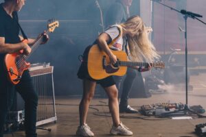 Ilse DeLange Instagram - Zwarte Cross, dat was kats heet maar ook omeunig geweldig!!! 🙏🏻 dank ik hoop gauw tot ziens! 👋🏻 

📷 @de_zus_van_koen 🙏🏻