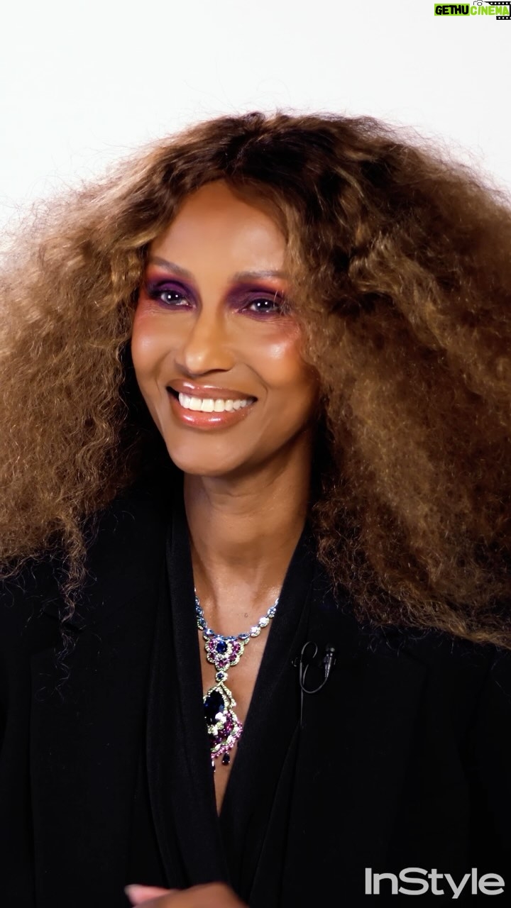Iman - 21.6K Likes - #rp @instylemagazine @The_Real_Iman recommends you sashay away with grace. Here, the icon reveals her superpowers with a pearl of wisdom on dealing with the haters.
Read the story and watch the full Pearls of Wisdom video at the link in bio!