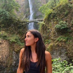 Iman Karram Instagram - “Live in each season as it passes; breathe the air, drink the drink, taste the fruit, and resign yourself to the influence of the earth.” —Henry David Thoreau