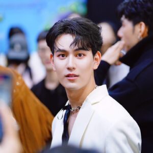 Ingkarat Damrongsakkul Instagram - ขอย้อนรูปไปงานวันเกิด wetv นิดนึงนะคั้บ😖
วันนี้อีพีแรกมาแล้วนะครับ เพลงก็ปล่อยแล้ว อยากจะฝากเนื้อฝากตัวอีกทีนึงนะครับบบ 

#ISawYouInMyDream #เธอฉันฝันเรา
#WeTVth #WeTVOriginal
#DeeHupHouse 
#HeadlinerTHArtist