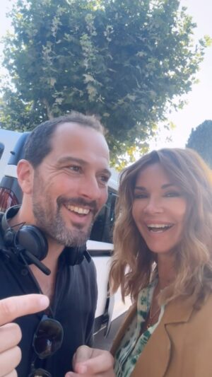 Ingrid Chauvin Instagram - Je vous embarque avec moi dans ce qu’à été ma journée sur @dna_tf1 , entre les plateaux et la post synchro , puis vous, qui  chaque jour  pdt des heures attendez de nous apercevoir à la sortie …. Merci de votre patience et de votre sympathie 🌸. Je vous embrasse , now repos 🦋. #work #marathon #workinggirl