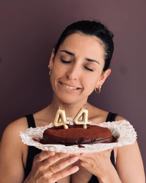 Inma Cuesta Instagram - Happy birthday to me!!
44 veranos ☀️ 
Gracias por todas las felicitaciones!