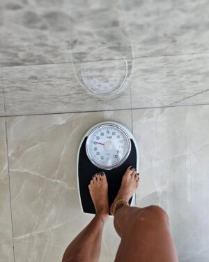 Inna Instagram - Mom said i got too skinny! I don't think so 🤓