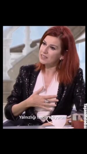 İpek Tuzcuoğlu Instagram - Öyle işte 😉 
Fikir aynı,düzen aynı,şükür aynı...
#yalnızlık #sakin #huzur #şükür #hayat