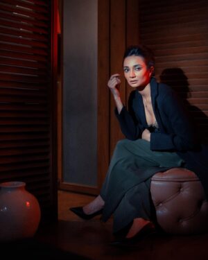 Ira Dubey Instagram - 🐎

@areesz 
@dishsolanki 
@akshatabhandarii @parallel.styling