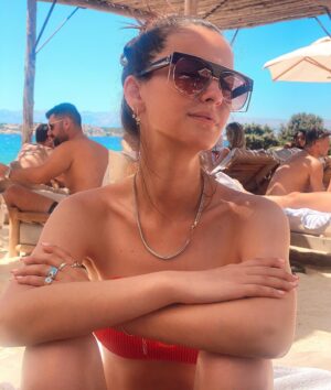 İrem Helvacıoğlu Instagram - @kokenliege ❤️❤️❤️🌊