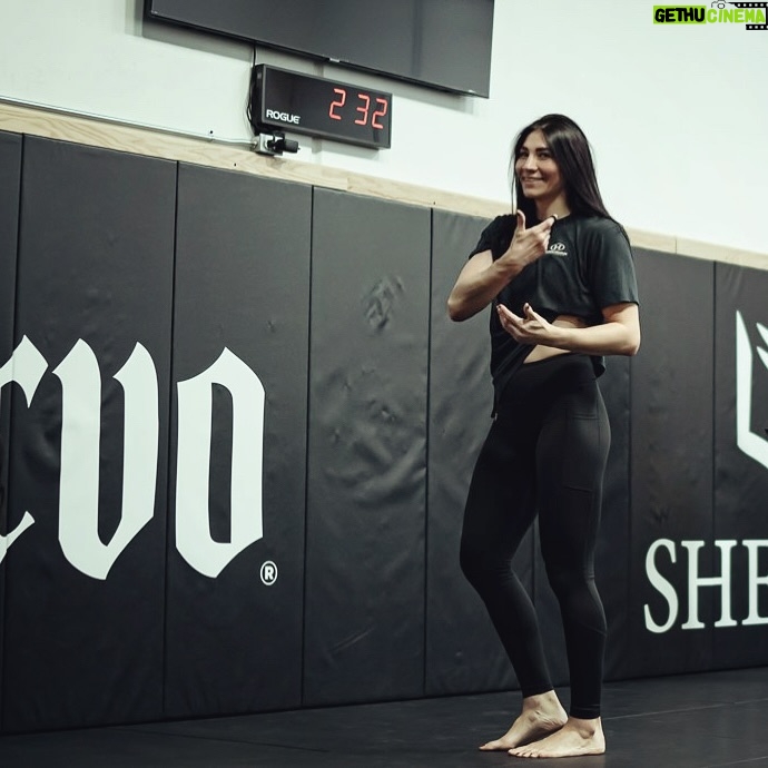 Irene Aldana - 6.8K Likes - 🖤📸 @sianya___film
#ufc #ufc303 #mma #vegas
