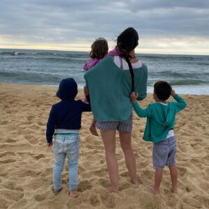 Irene Montero Instagram - 🐥🐥🐥🥰🌊☀️