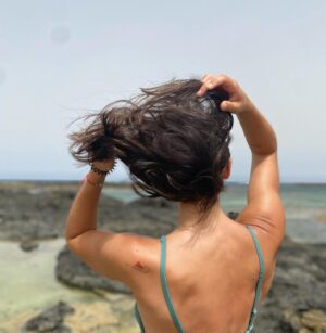 Irene Montero Instagram - La sonrisa despeinada de ir en contra de los vientos 🌊