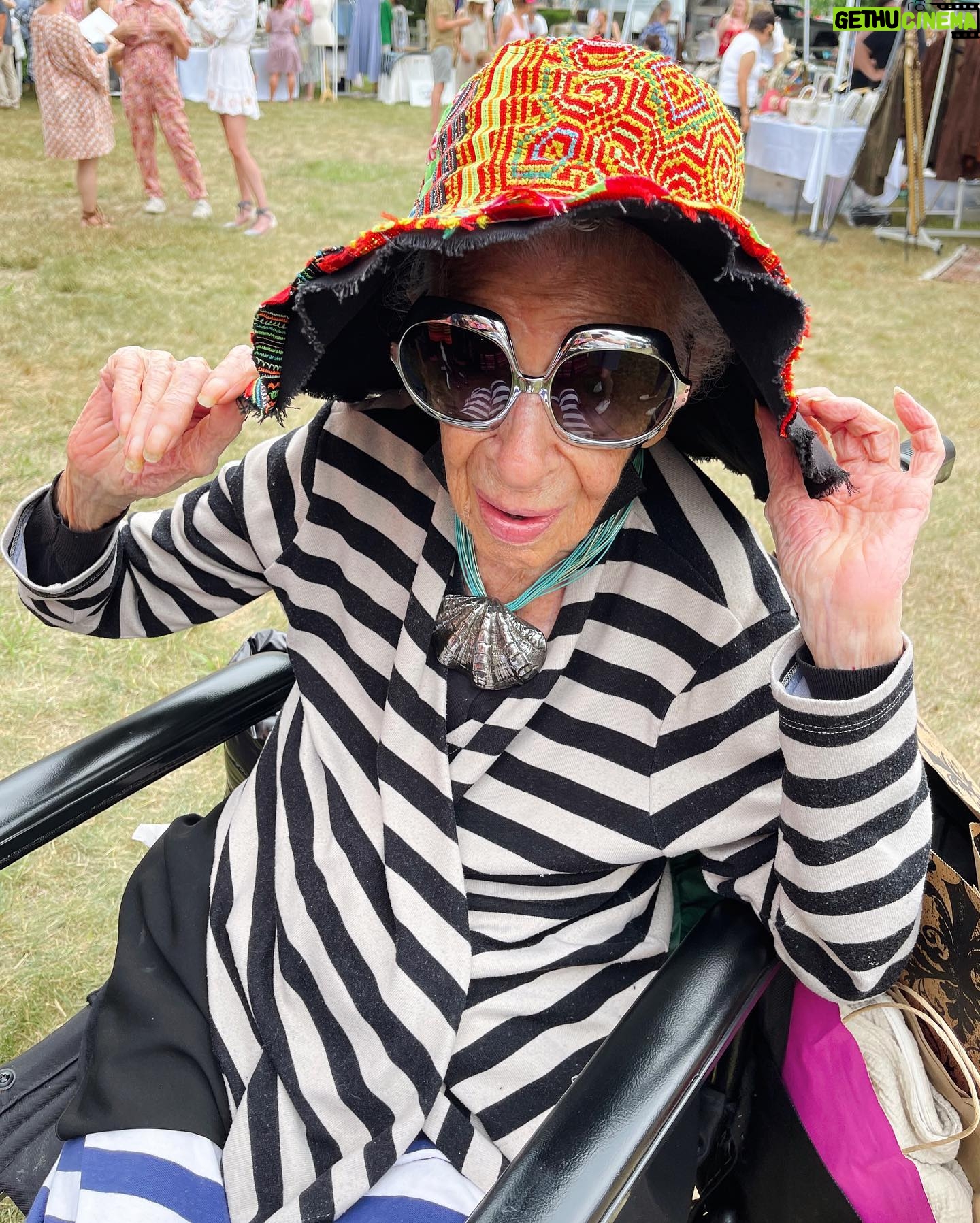 Iris Apfel - 106.6K Likes - Yippee yippee itās the @hamptonflea!!!