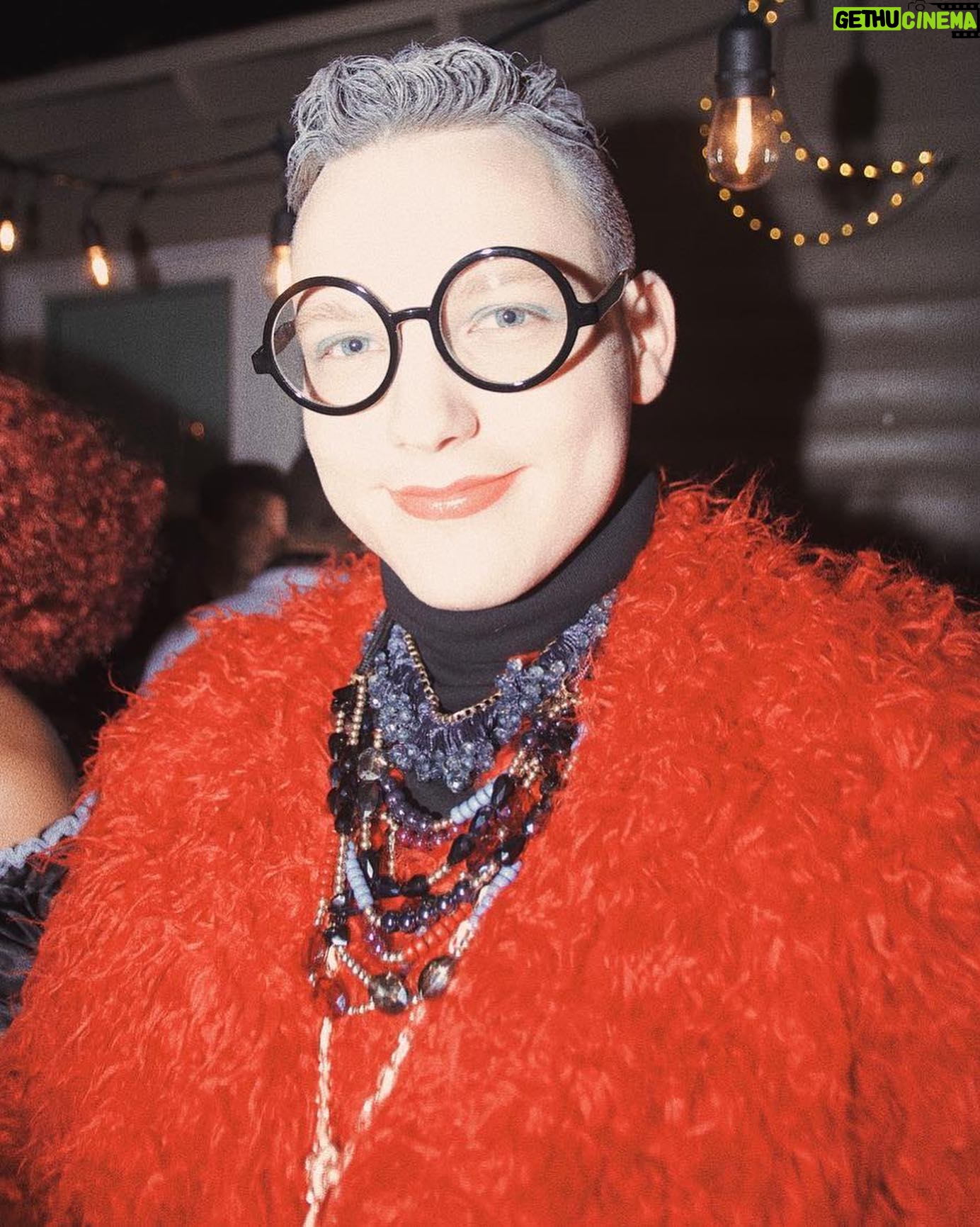 Iris Apfel - 86.6K Likes - šš the Halloween festivities continue! šš
I love seeing your costumes!!
#Halloween #IrisApfel #IrisYourCloset #HalloweenCostume