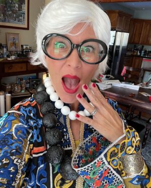 Iris Apfel Instagram - 🎃🎃 the Halloween festivities continue! 🎃🎃
I love seeing your costumes!!
#Halloween #IrisApfel #IrisYourCloset #HalloweenCostume