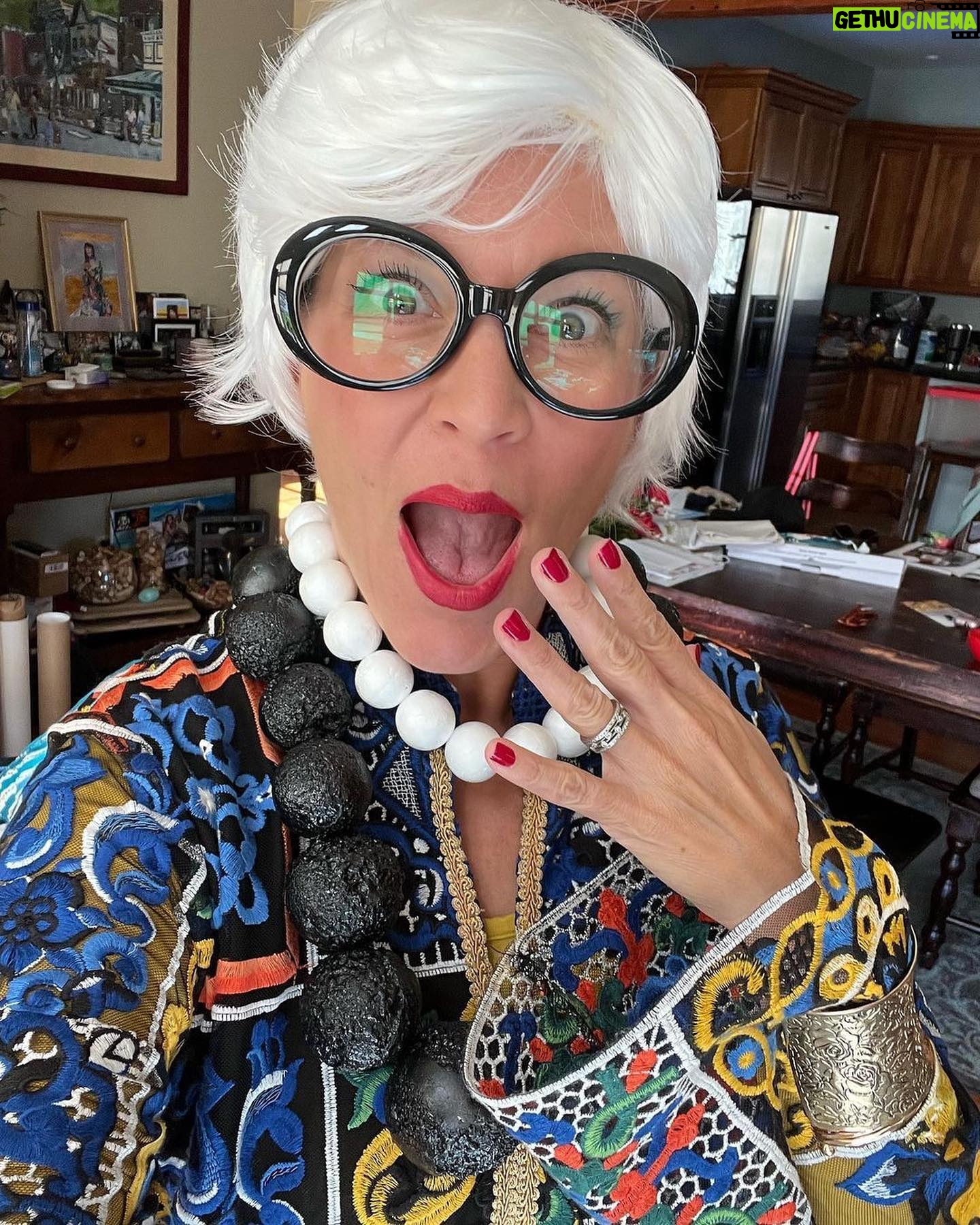 Iris Apfel - 86.6K Likes - šš the Halloween festivities continue! šš
I love seeing your costumes!!
#Halloween #IrisApfel #IrisYourCloset #HalloweenCostume