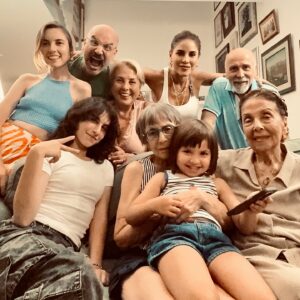 Irmak Ünal Instagram - Family love is the ultimate vibe—it’s the happiness that stays, the bond that never fades, and the emotion that fills our hearts with every moment we share. My truth, my gratitude is my family… thank you 🧿🙏🏻♥️ #gratitude #family #love