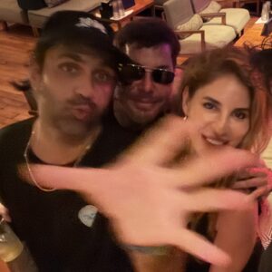 Irmak Ünal Instagram - Missing already 🤍✨☺️ #fam #gratefulformyfriends #blissed